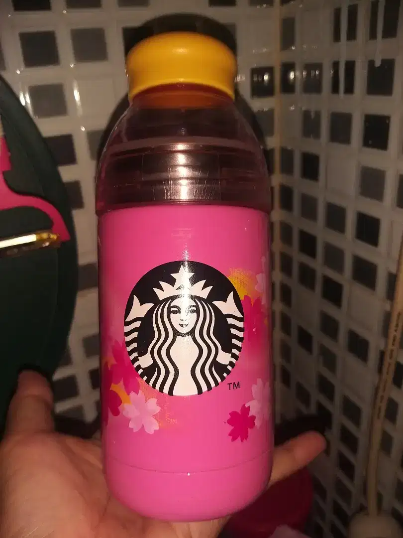 Tumbler starbuck