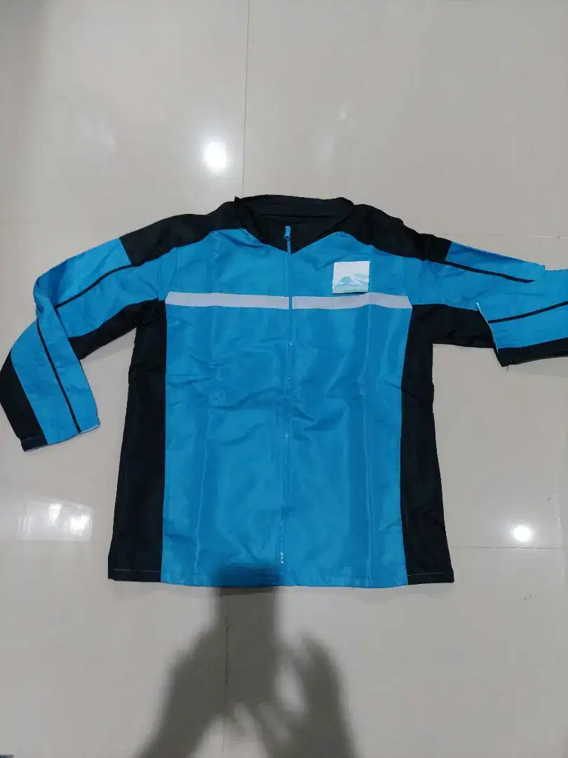 Jaket bahan bagus warna biru