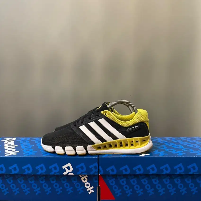 41 - Sepatu Adidas Bekas Second Adidas Climacool Revolution