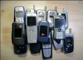 Dijual handphone flip merek nokia, motorola, samsung, iPhone