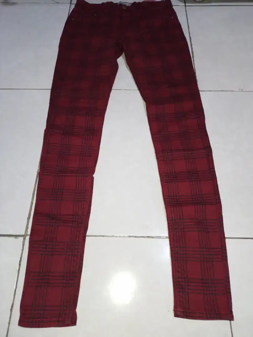 Celana panjang anak cewek,ada 2pcs,size 6789thn dan stocking,bisa nego