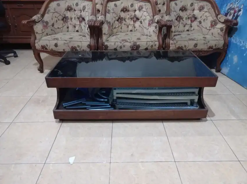 Meja hias panjang