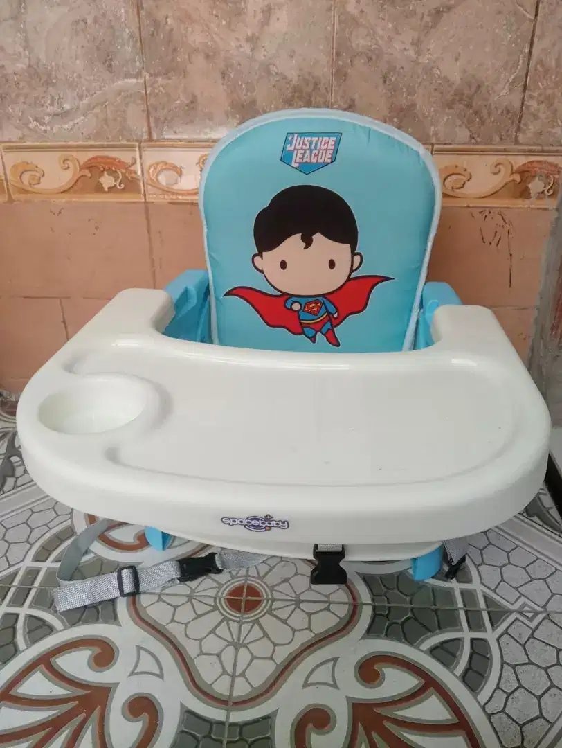 KURSI MAKAN BAYI