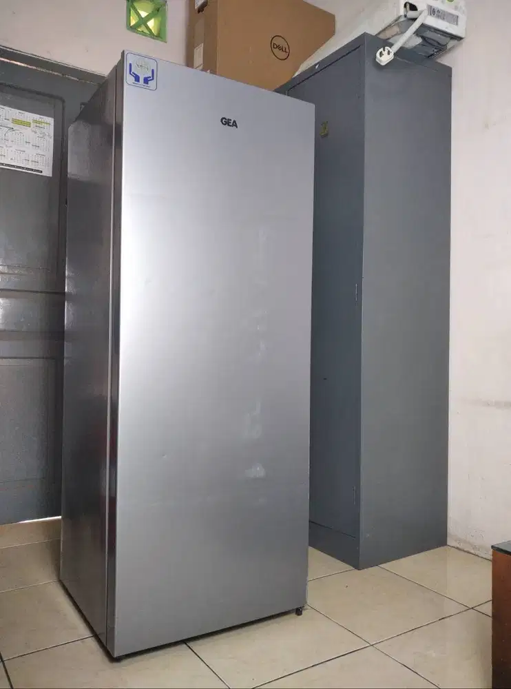 Freezer GEA 189 Liter Unit Bagus