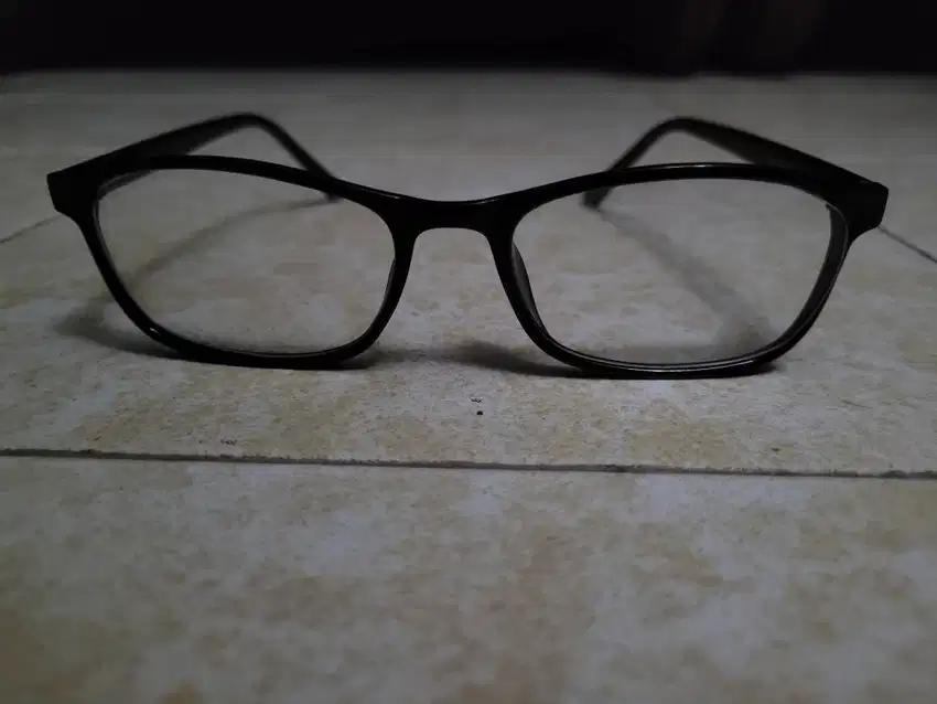 Frame Kacamata Baru