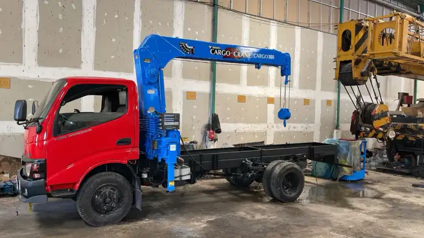 Truck crane toyota dyna