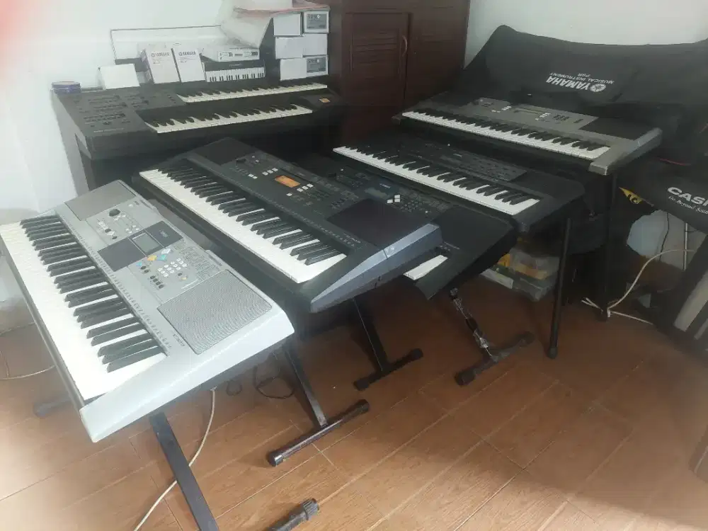 Keyboard YAMAHA. PSR E313. E223. E263