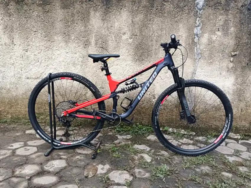 Sepeda Mtb fullsus xc united epsilon t2. 1