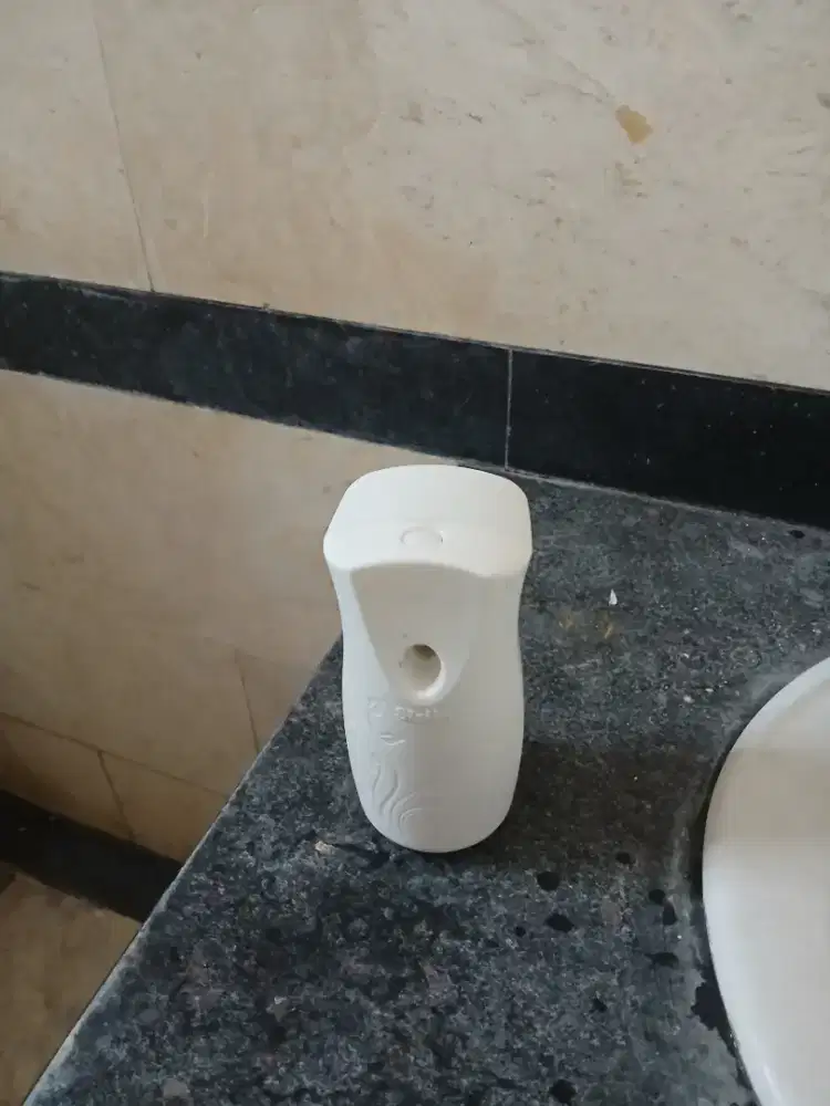 tempat parfum pengharum ruangan otomatis bekas