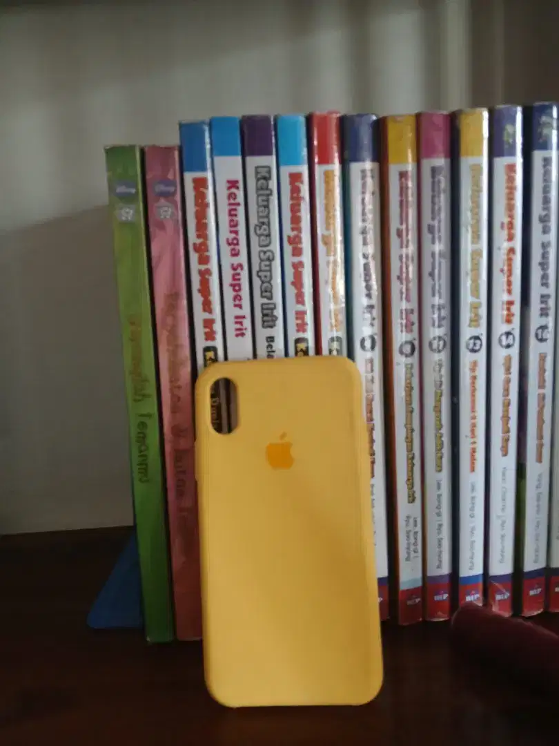 cassing hp iphone X warna kuning bekas murah