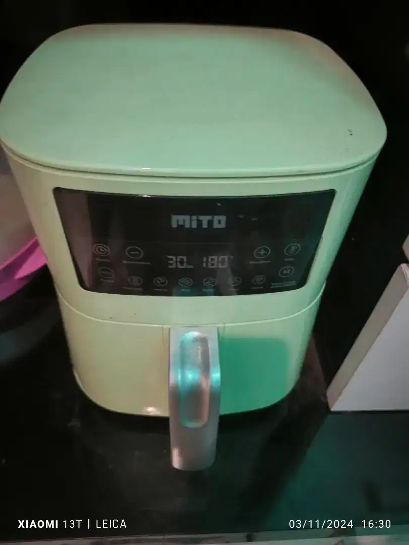 Mito digital air fryer