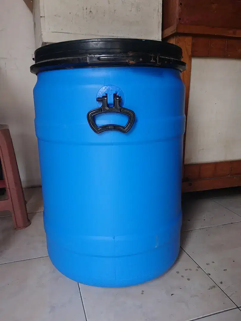 Drum Plastik 100 liter edisi khusus (ex chemical, bekas 1x pakai)