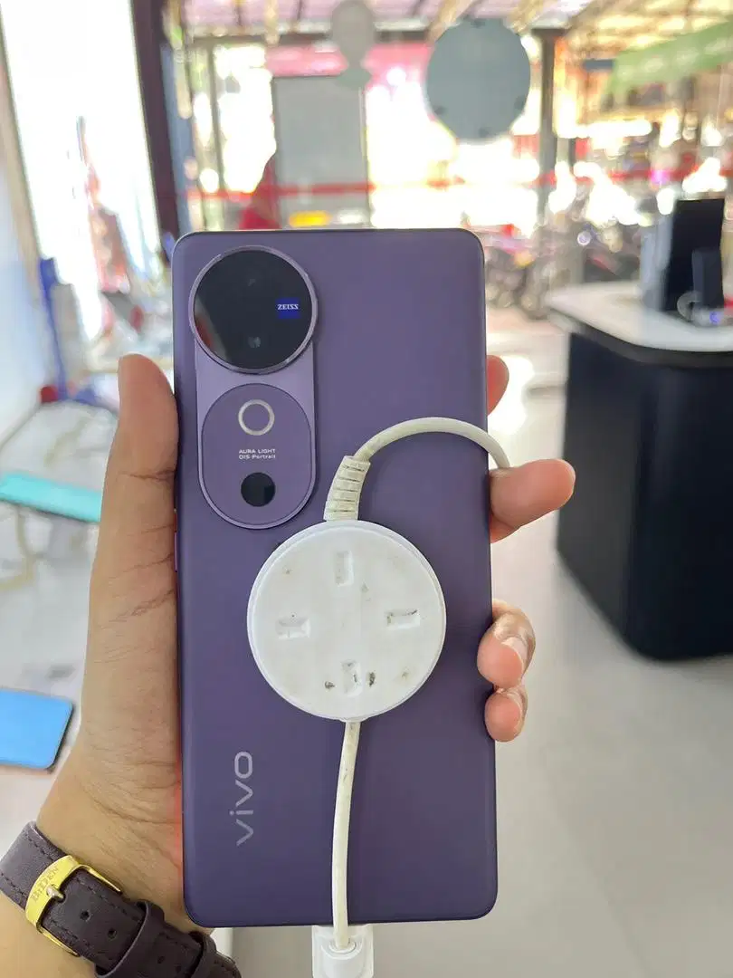 VIVO V40 5G terbaru