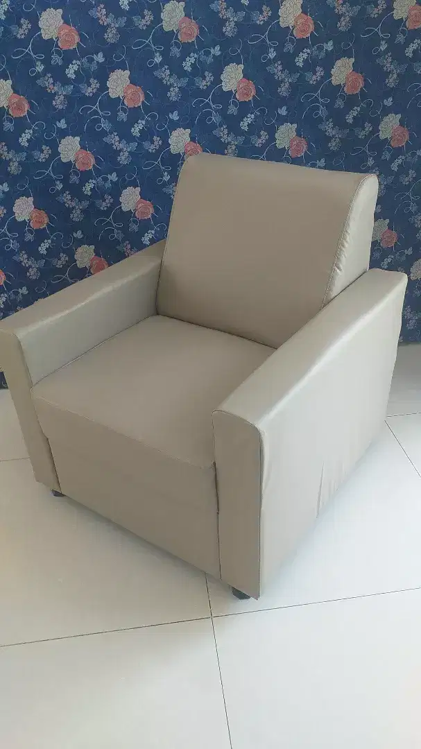 Sofa santai TV kondisi 90%