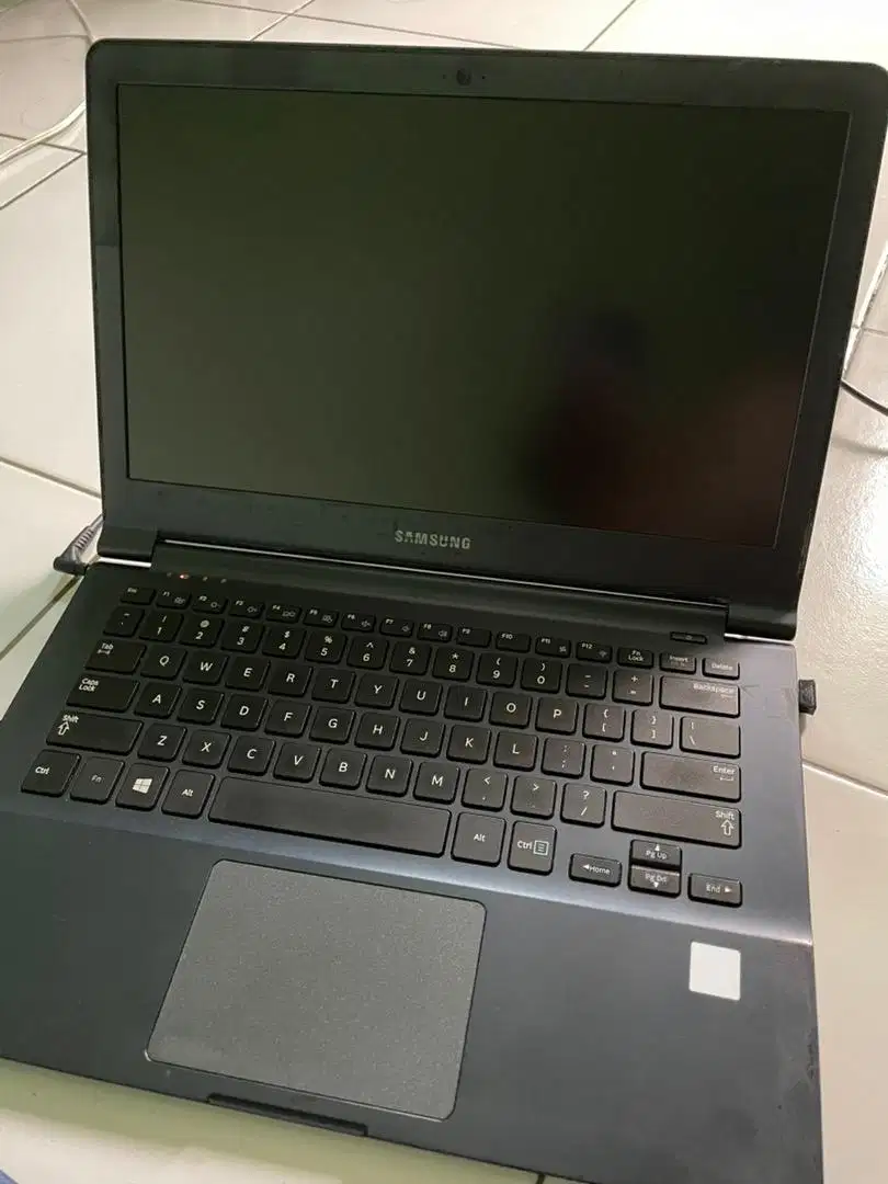 Laptop bekas samsung ativ book 9 lite