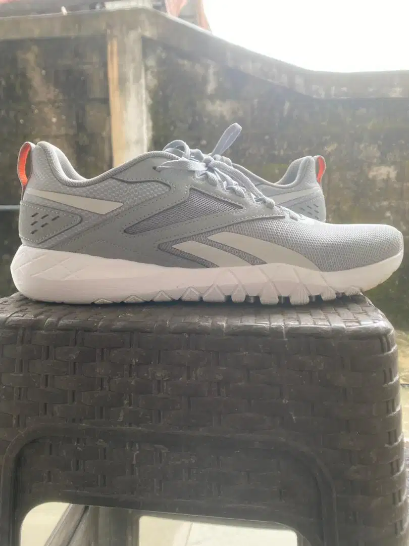 Jual sepatu running/gym reebok flexagon original