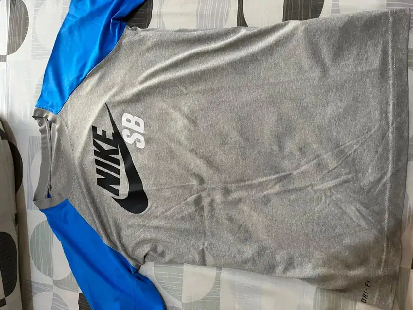 Baju Training Nike Size M Original