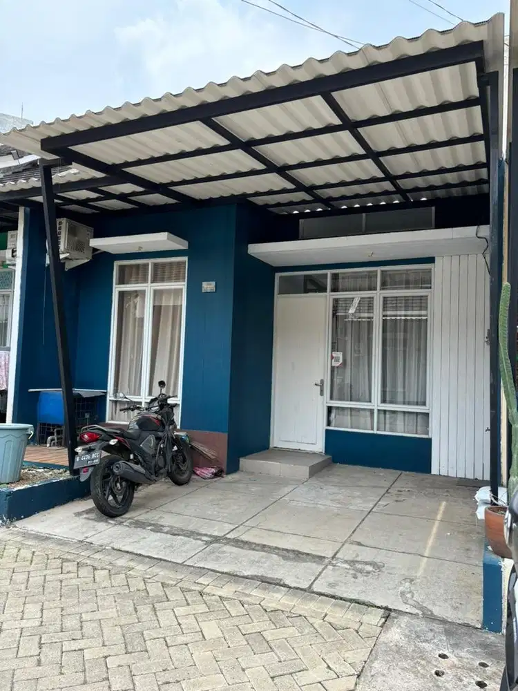 Rumah di sewa 1 tahun free ac lokasi strategis