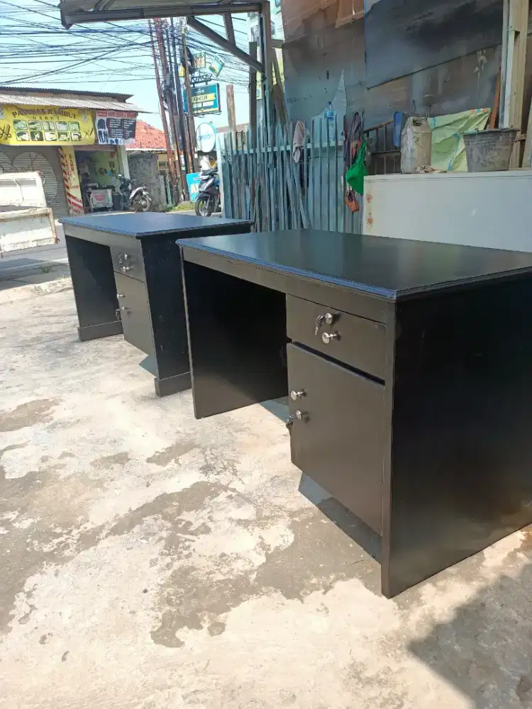 Meja kerja setengah biro 120 x 60