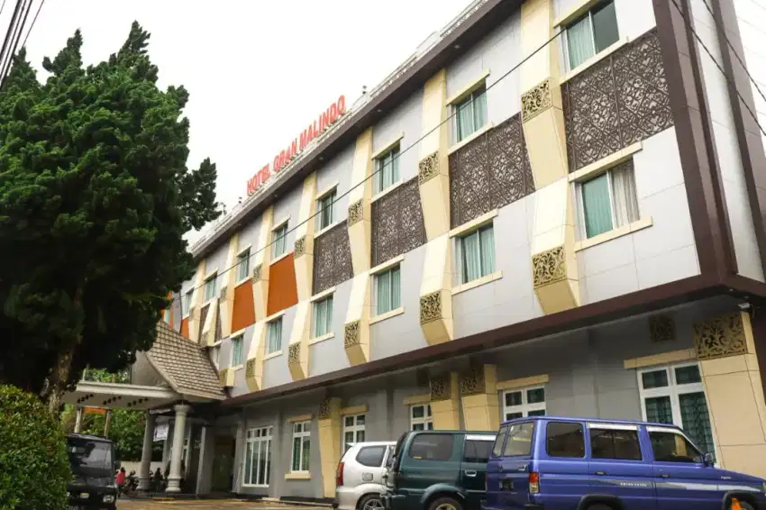 Dijual Hotel bintang 2 di daerah strategis