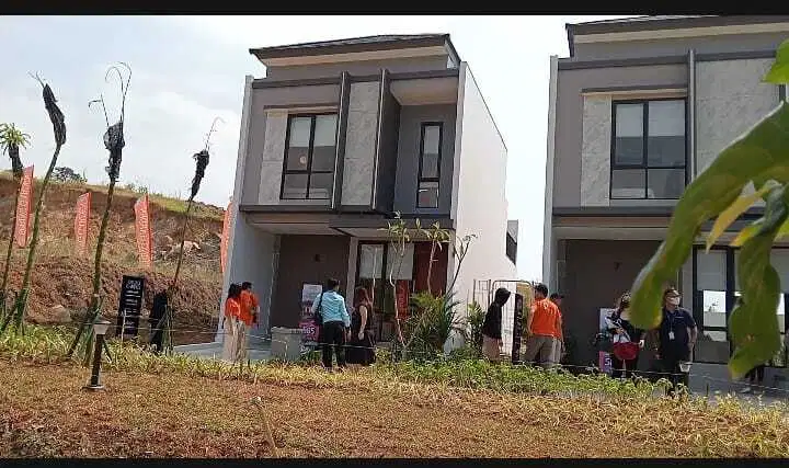 Rumah Baru Sentul City SPRING GARDEN Type 90 Upsloap, 2 Lantai