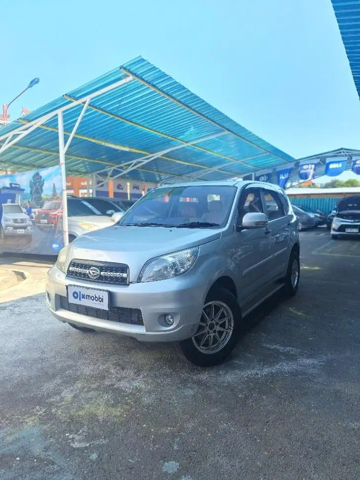 DP Rendah - Daihatsu Terios 1.5 TS Bensin MT 2012 Silver