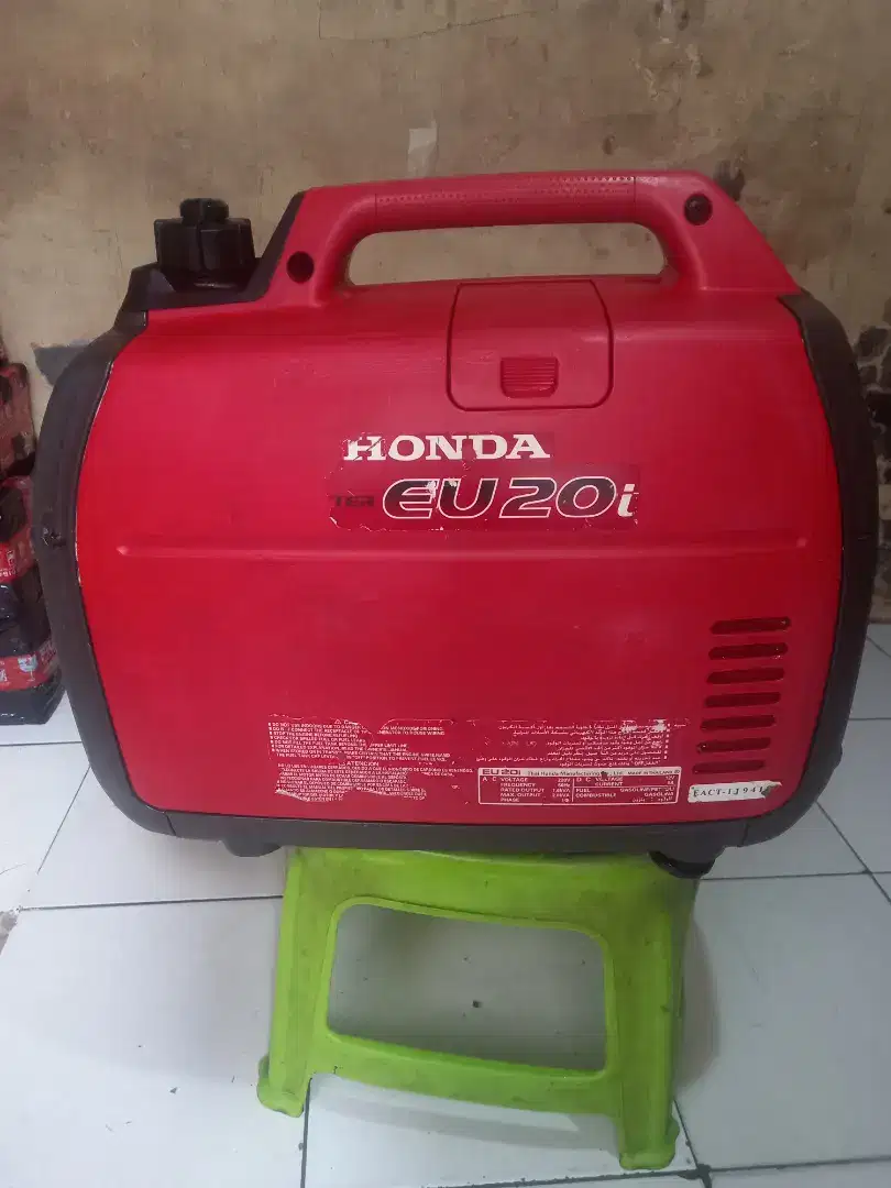 Genset silent honda eu20i kapasitas 2000watt