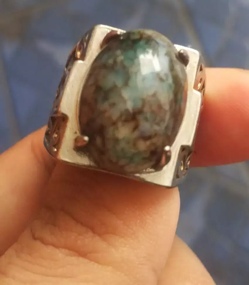 Batu cincin (maharin aja)