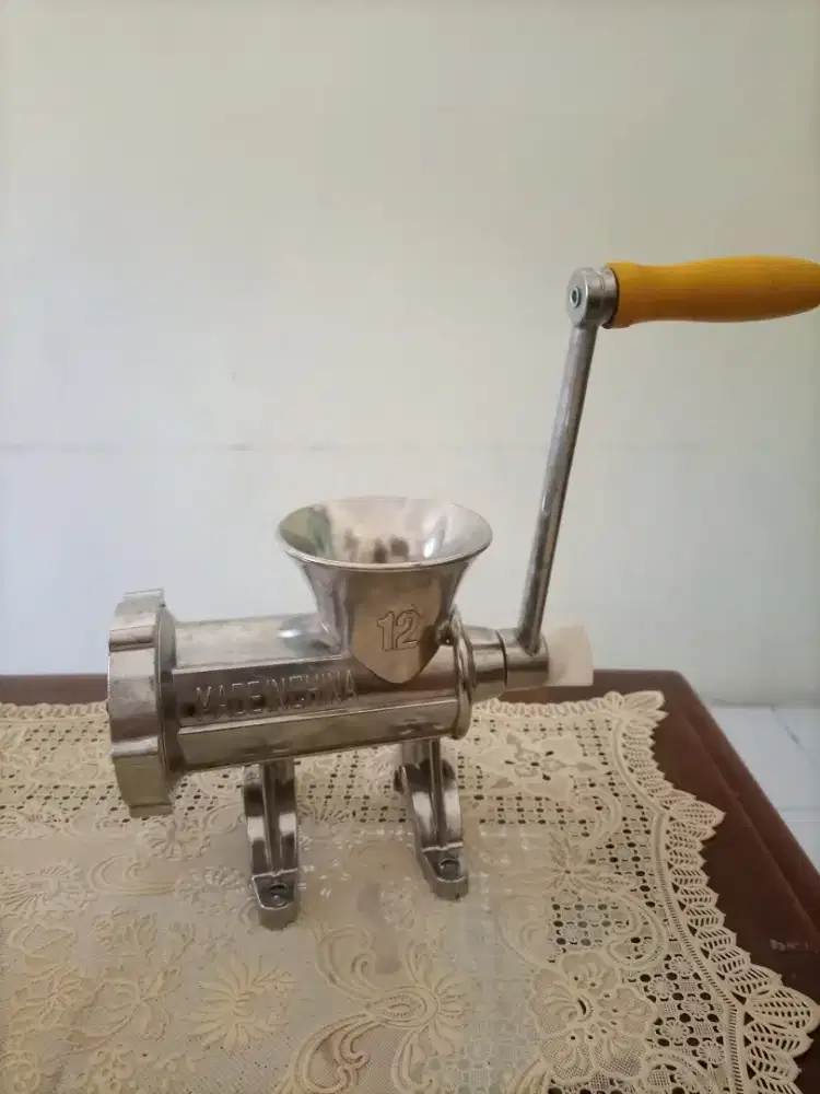 Mesin giling untuk membuat pelet