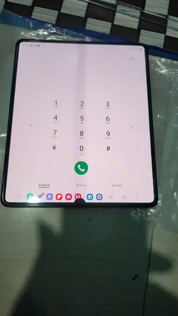 Samsung Fold 3 12/512 ada Minus