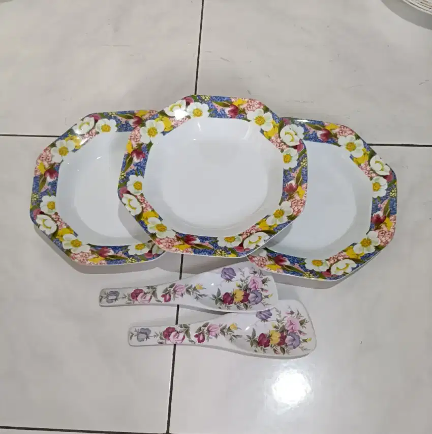 3 pcs piring makan melamine motif bunga biru