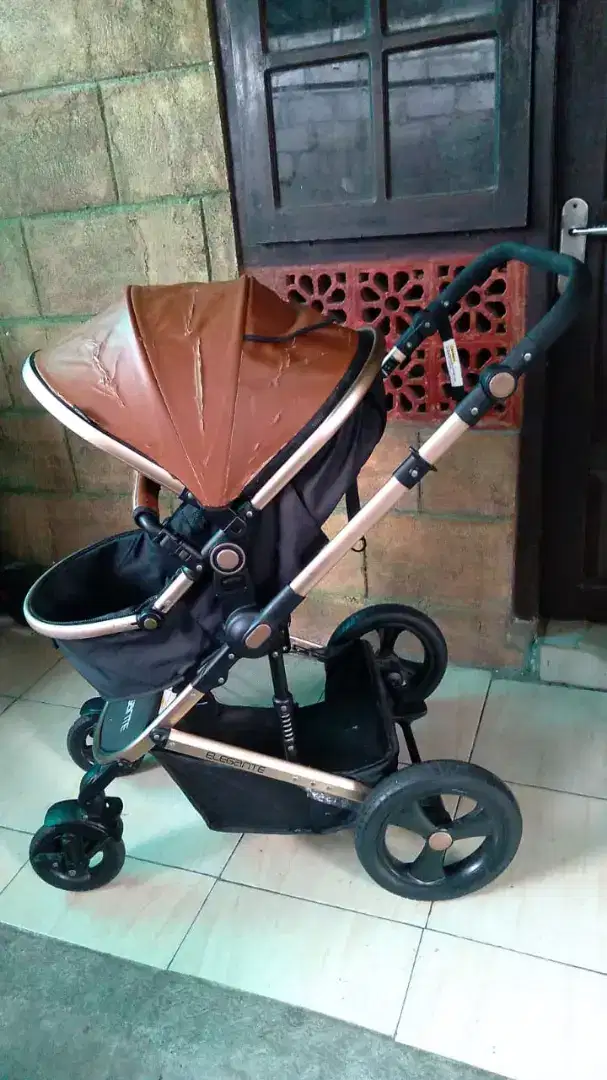 Preloved  stroller elegante