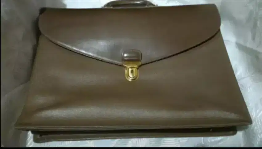 Tas kerja kulit brand Trussardi (Italy, ori)