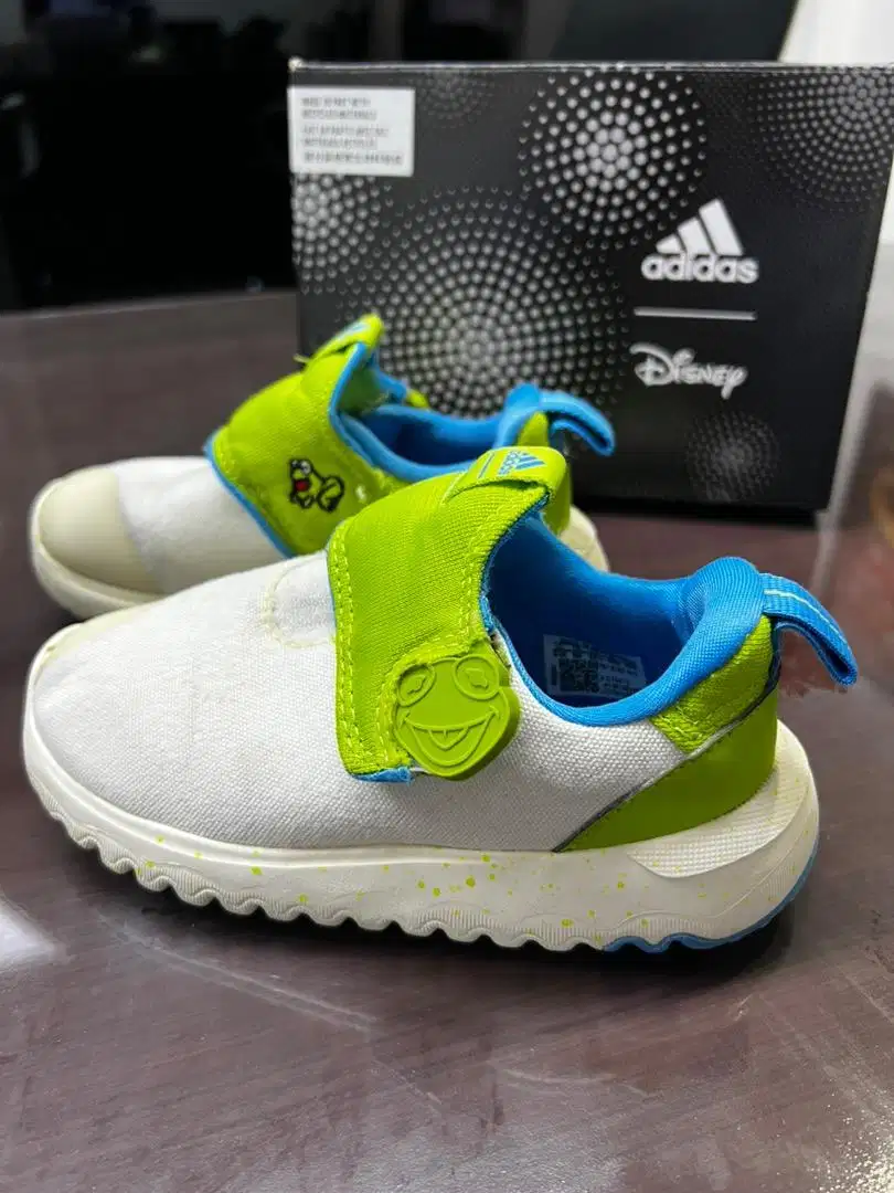 Sepatu adidas anak original kermit preloved (bekas)