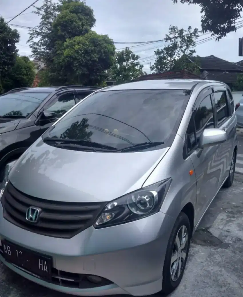 Honda Freed SD 2009 Pemakaian Pribadi