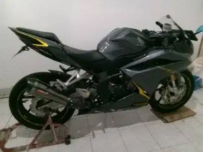 JUAL CBR 250 RR ABU
