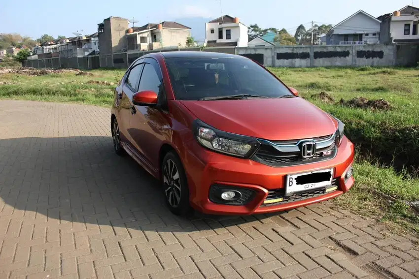 Brio RS 2019 1.2 CVT Phoenix Orange