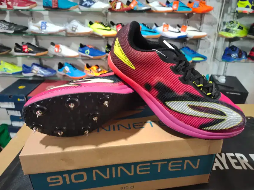 Sepatu spike dari 910 harga terjangkau