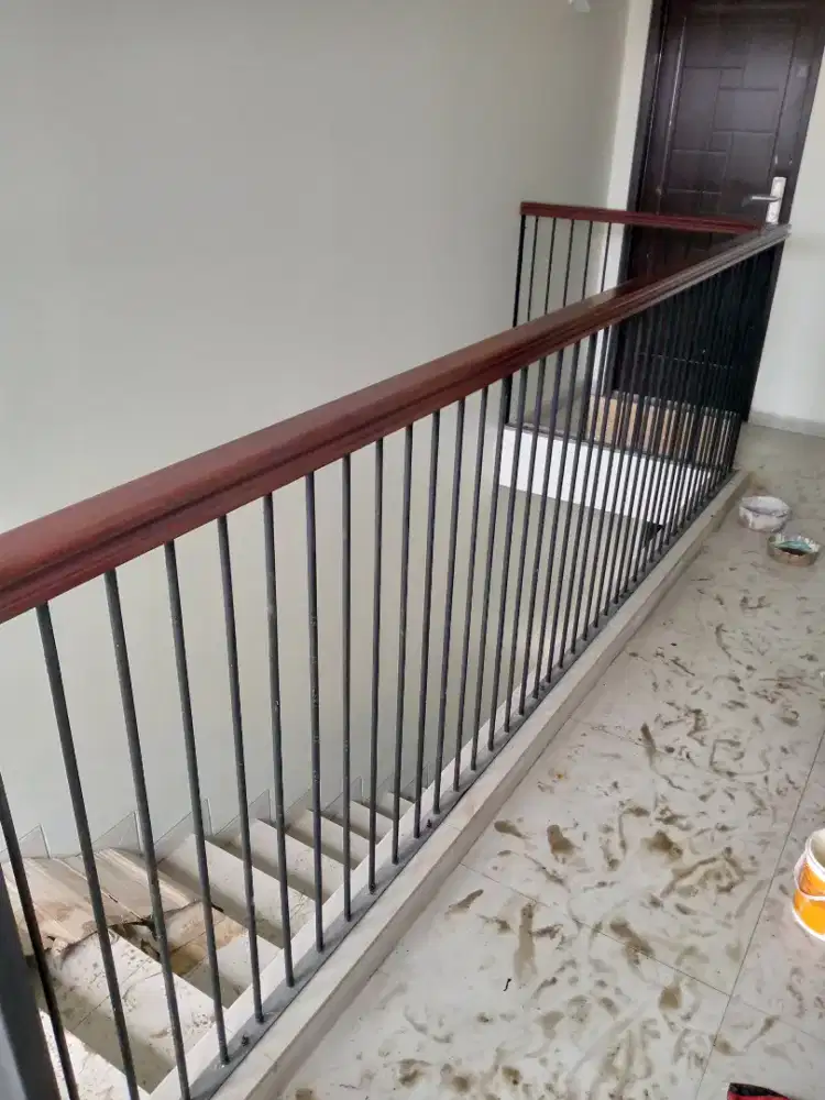 Reling balkon minimalis modern