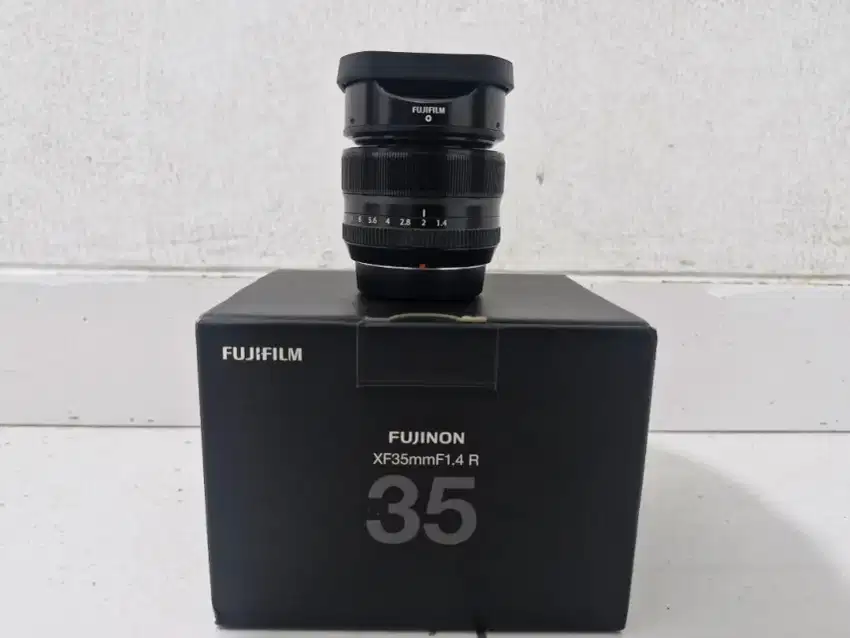 Lensa Fujifilm fujinon XF 35mm F 1.4 fullset