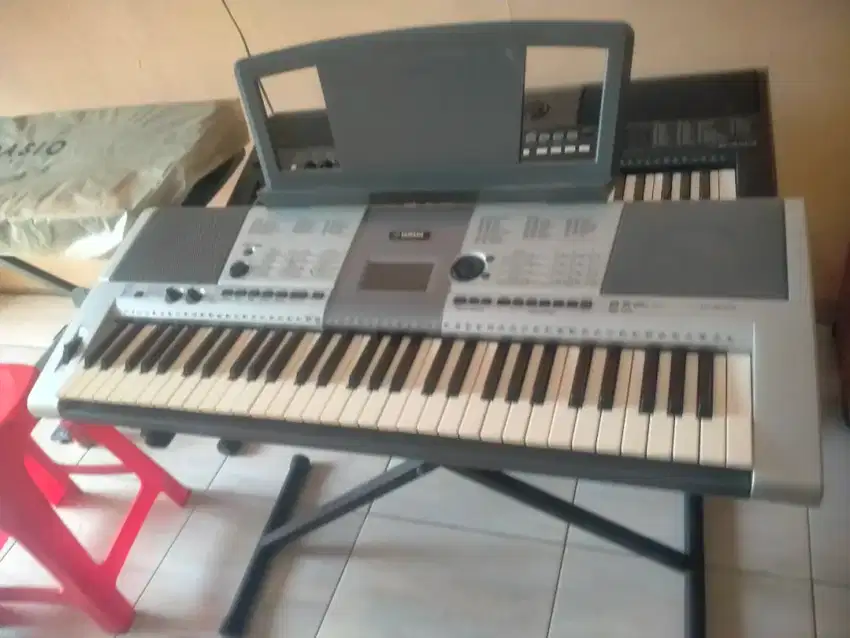 KEYBOARD YAMAHA PSR -E403.