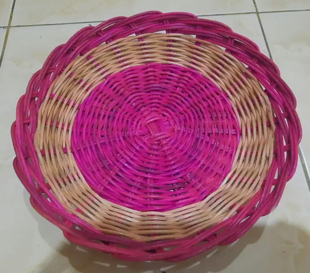 Piring dari rotan
