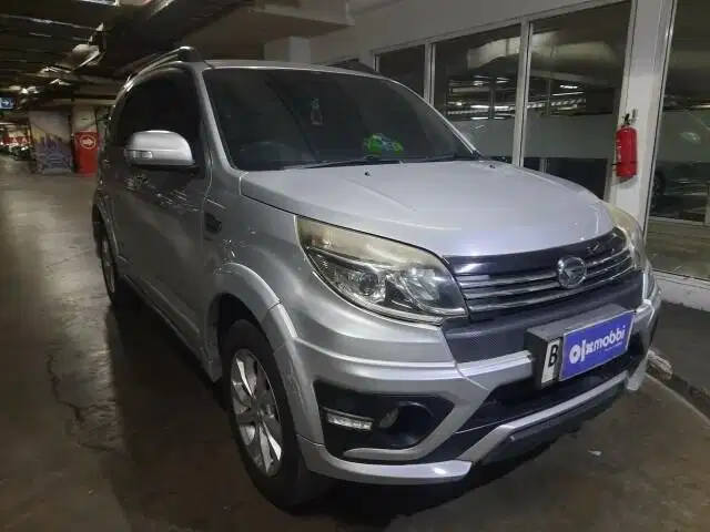 Daihatsu Terios 1.5 ADV R Bensin-MT 2017 Silver SOP