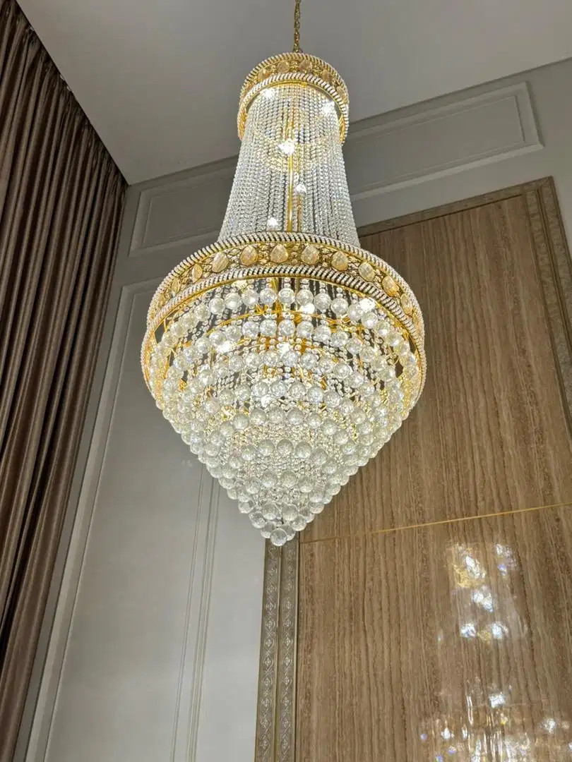 Lampu kristal mewah banget