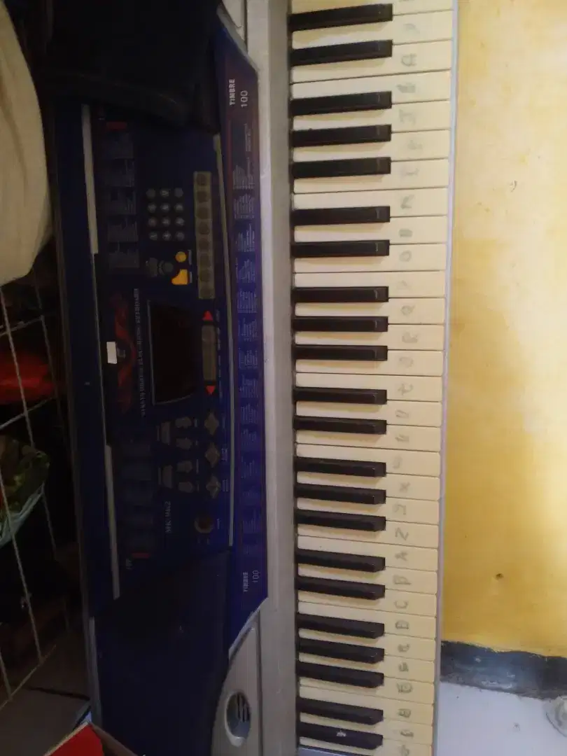 Piano / keyboard MK