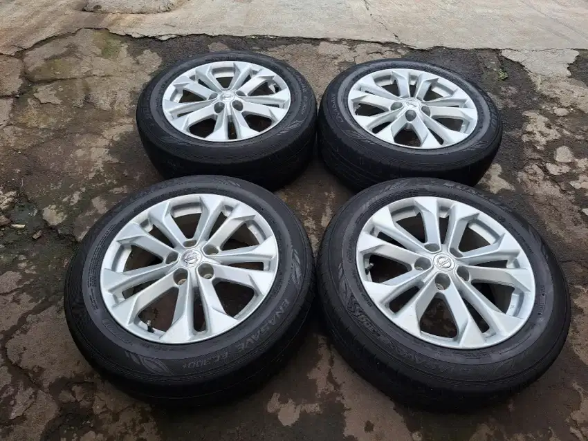 Velg dan ban r17 nissan xtrail for juke serena teana