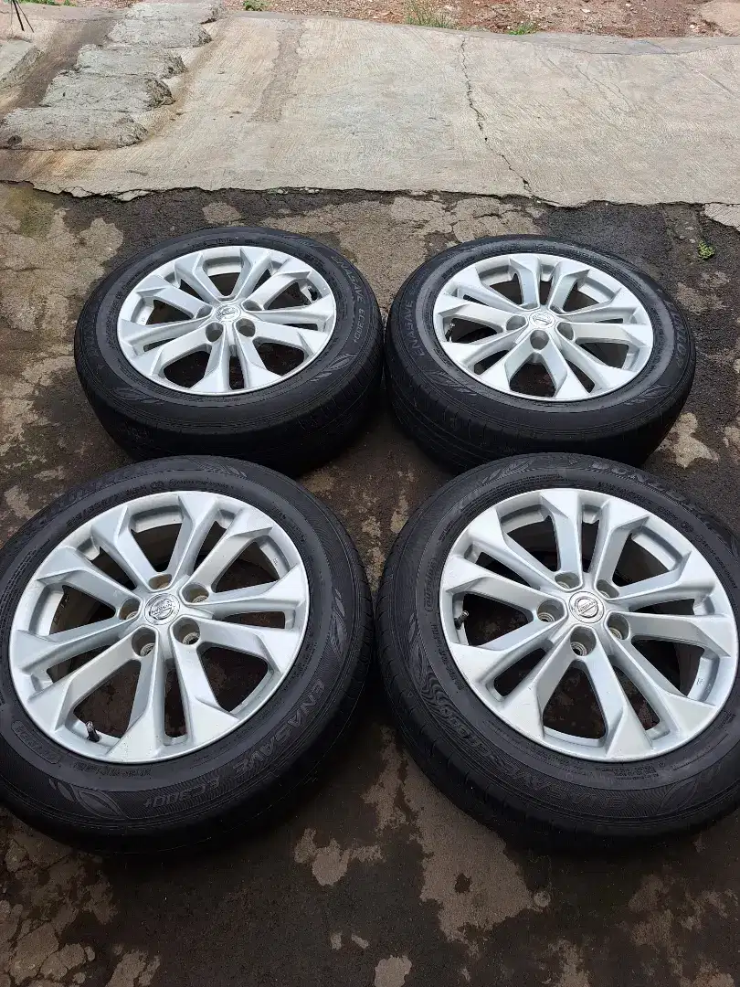 Oem xtrail ring 17 velg nisaan xtrail bisa tt