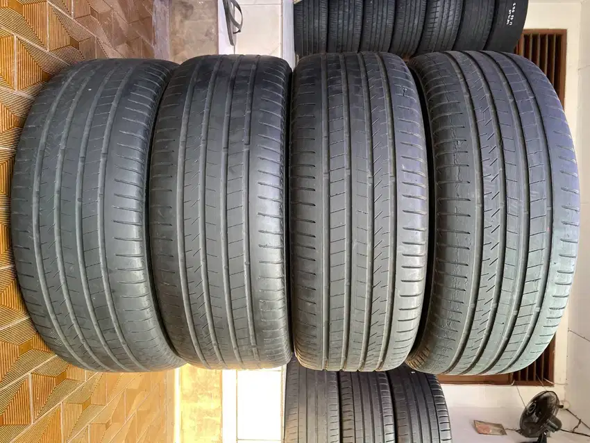 Ban Bridgestone Alenza 001  235 55 r19  4pcs