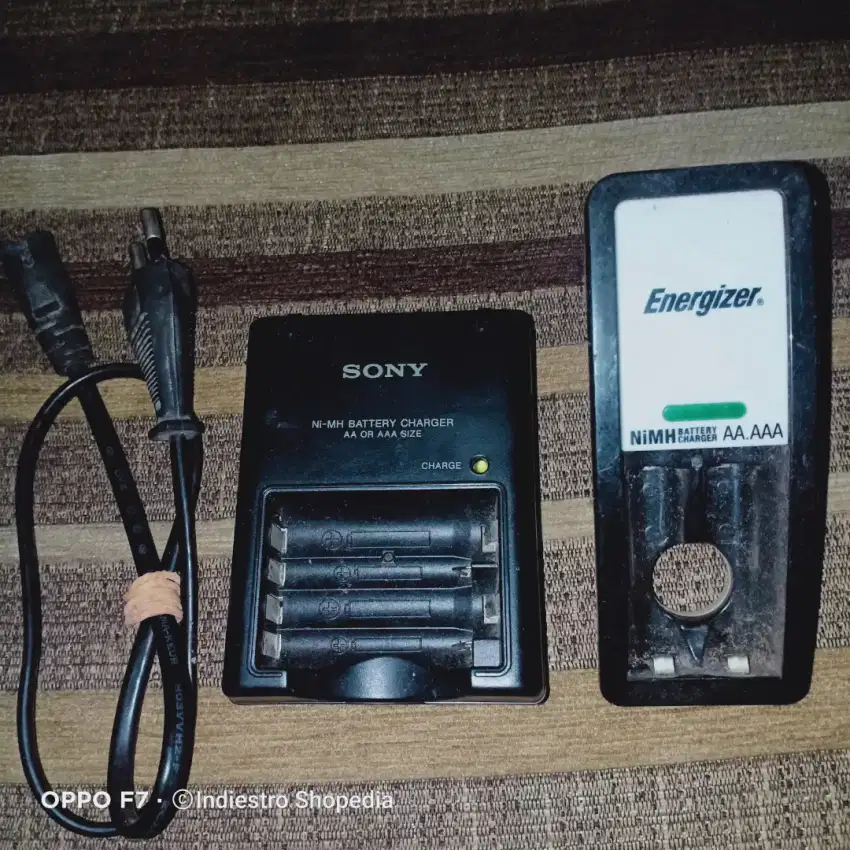 Battery Charger Sony BC-CS2A & Energizer 2 Slot AA/AAA