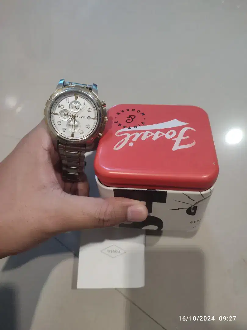 Di jual cepat jam tangan Fossil setengah harga